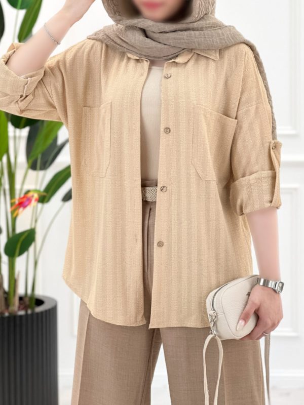 شومیز مانتویی دخترانه و زنانه با یقه مردانه، آستین پاگن‌دار و جیب جلوی تزیینی، مناسب فصول گرم و ست با انواع شلوار