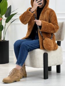 کاپشن دخترانه تدی مدل میشل در رنگ‌های متنوع با کیف ست، مناسب استایل زمستانی شیک و گرم